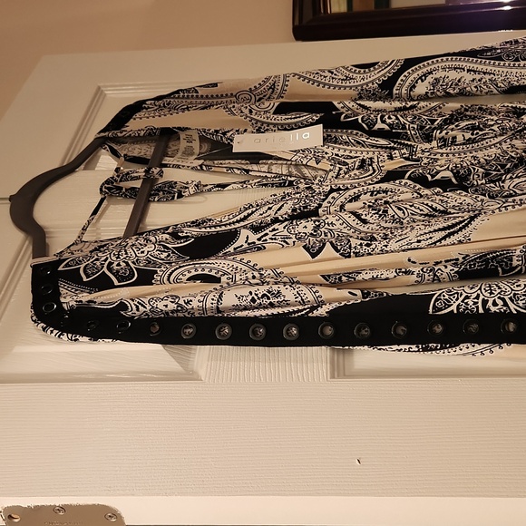 Romper - Picture 4 of 4